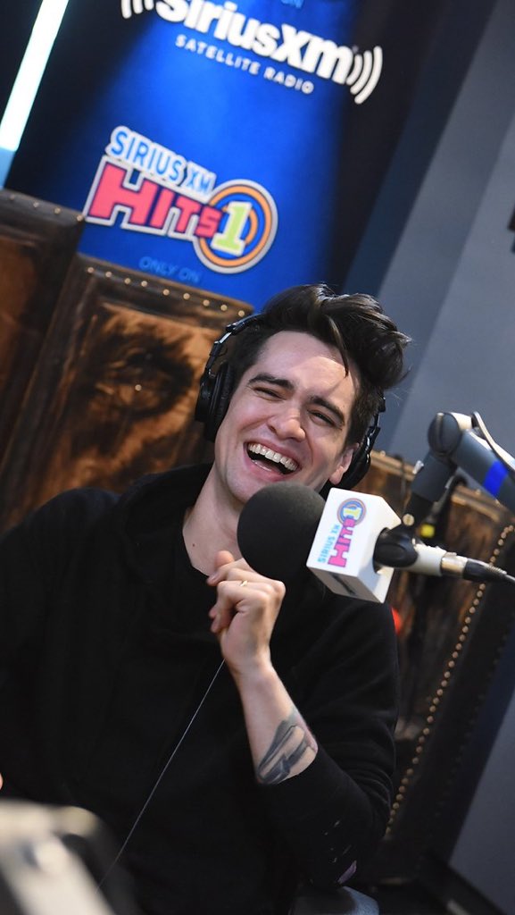 Happy birthday brendon urie i luv u 