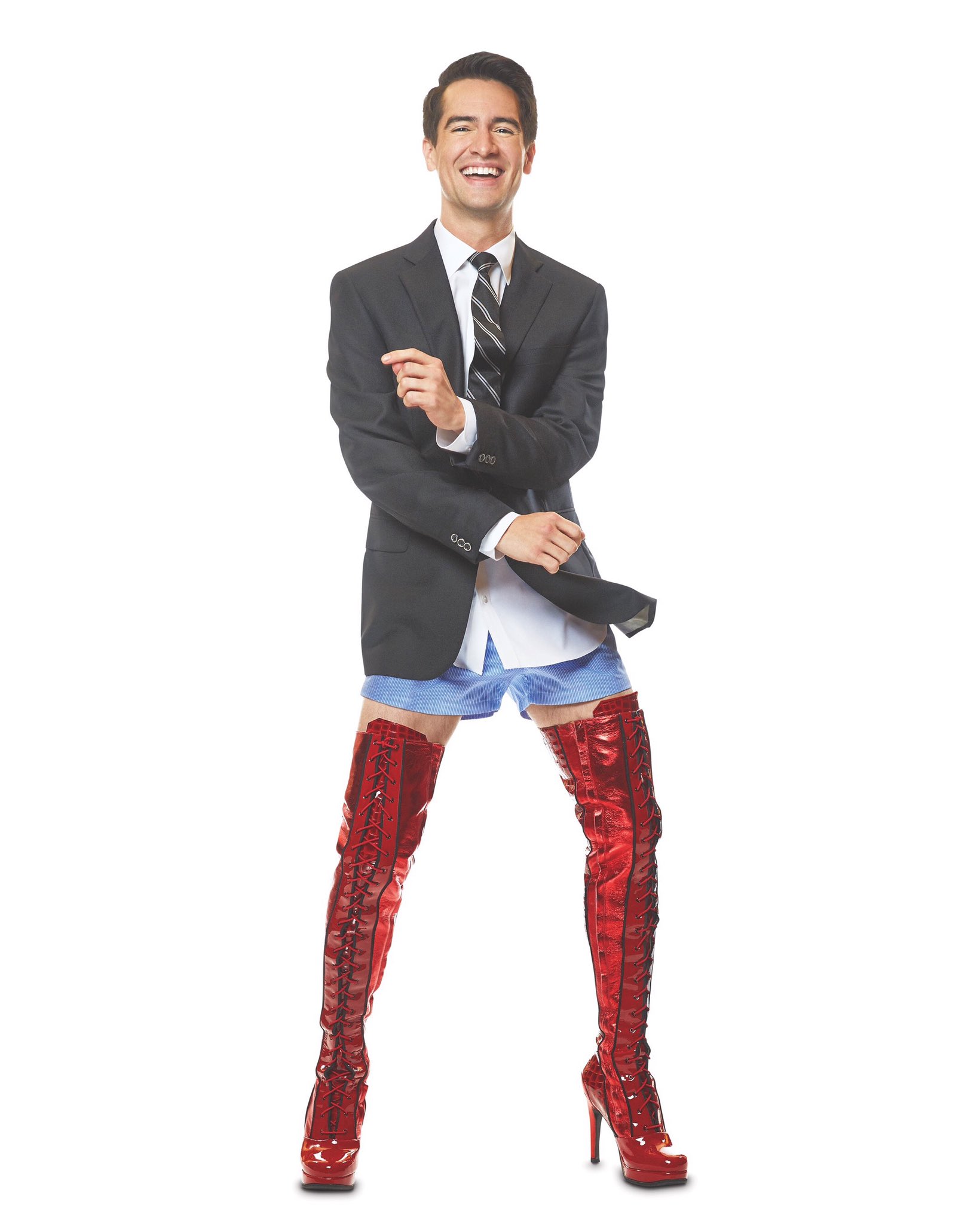 PHOTO OF THE DAY: KINKY BOOTS starring Brendon Urie. Happy birthday!! 