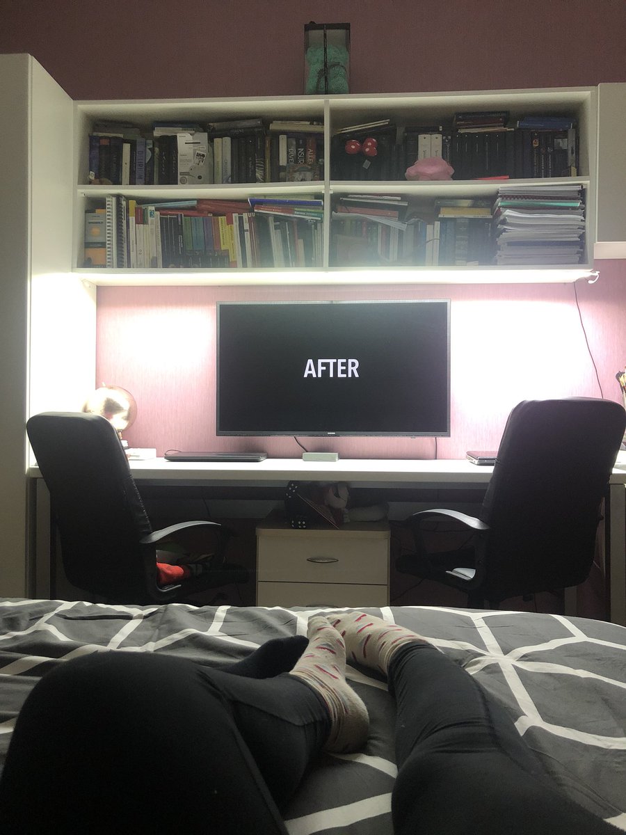 Carla_Piccolo's tweet photo. @aftermovie My sister and me are ready! 😍 Global Watch Party ❤️🇮🇹 #AfterTurnsOne @annatodd @aftermovie https://t.co/aBq7qxvGVu