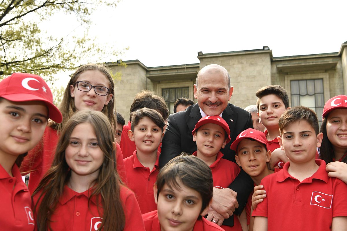 ASIM_YALCINKAYA's tweet photo. Süleyman Soylu bizim göz bebeğimizdir. Bu ülkenin gelmiş geçmiş en başarılı Bakanlarından biridir.

Soylu'nun bu kararından geri döndürülmesi ve istifa kararının durdurulması gerekiyor.

#SensizOlmazSoylu #SeninleyizSoylu https://t.co/Thpxk9i6so