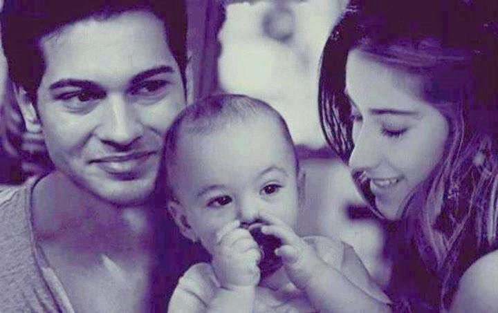 MiaMojovic's tweet photo. they can write and think waht they want, but we know the truth, the most beautiful couple @cagatayulusoyy @HazalKaya110
love, family, pure chemistry, friendship, soulmates, no one can separate them, real love is the most powerful force https://t.co/Ihnh7LpgJl