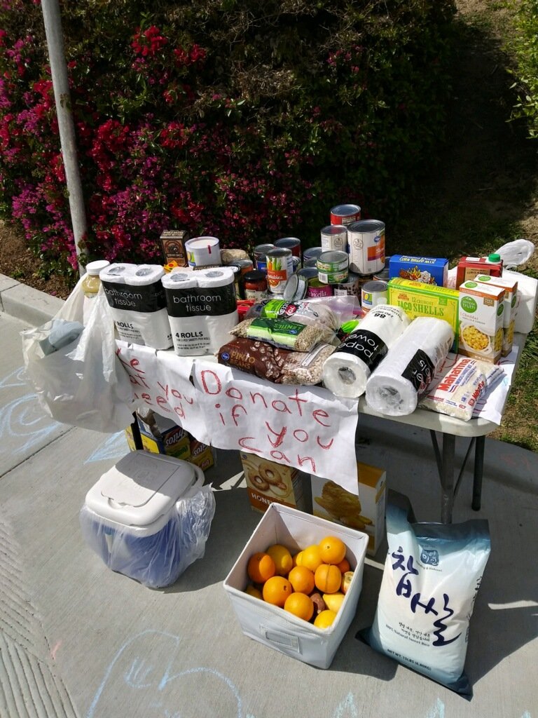 SharinyBarajas's tweet photo. Some days is full, some is not. We will keep setting it up for our community. #bonitacommunitytable  #StayHome #bekindtooneanother https://t.co/P3OXAPHRm3
