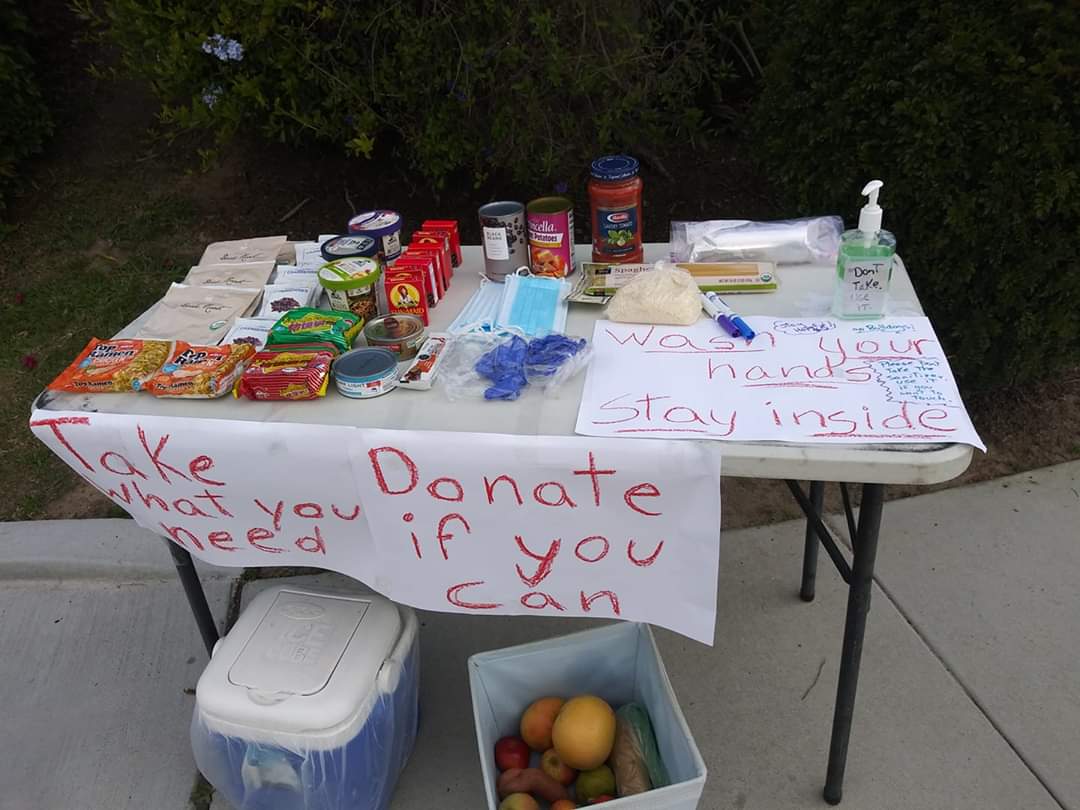SharinyBarajas's tweet photo. Some days is full, some is not. We will keep setting it up for our community. #bonitacommunitytable  #StayHome #bekindtooneanother https://t.co/P3OXAPHRm3