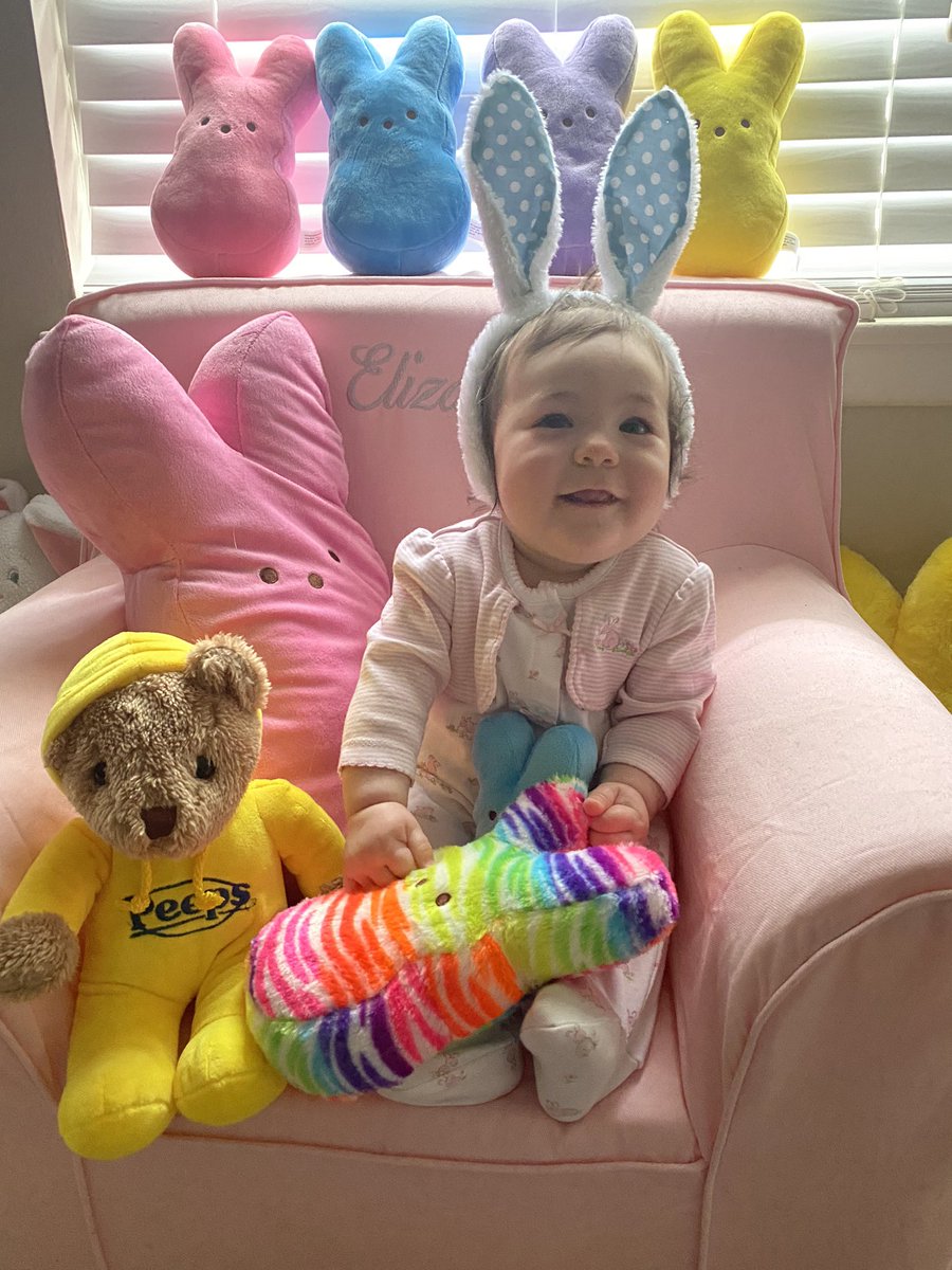 mrslopez_2's tweet photo. Happy Easter to all! 🐰❤️🐣 Have a wonderful day! https://t.co/xf0O61qCnU