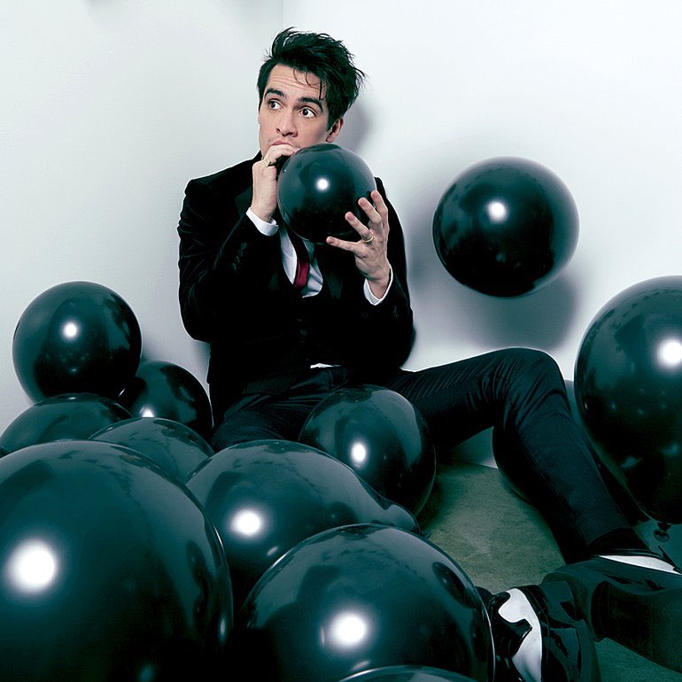 panicupdating's tweet photo. Happy Birthday to @brendonurie! Hope you're having an amazing day! 🎁🎈🎈 https://t.co/WJeqKHaNOi