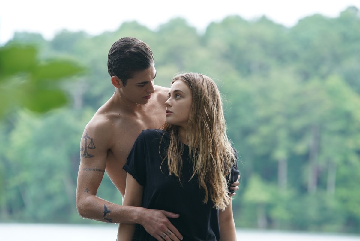 aftermovie's tweet photo. Yeah Hardin. Why did you stop? 😱#Afterversary #AfterTurnsOne.  . https://t.co/SDcJfiwtDY