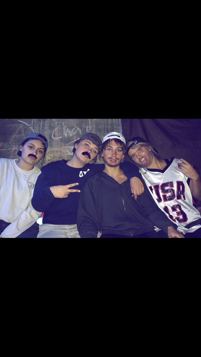 graceauch's tweet photo. All I want is another night in verm with the bros 😤😤😩 https://t.co/ye5YRScXlW