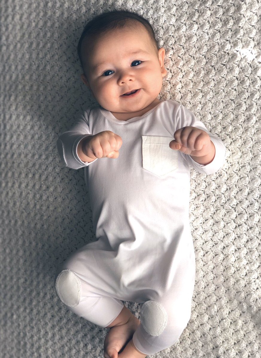 sofdoan's tweet photo. I can’t believe these are my boys. I can’t believe this is my life. I can’t believe I get to kiss these cheeks for the rest of my days 🤍 https://t.co/Ml7fWVODig