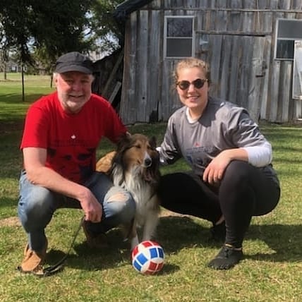 WilmotTerryFox's tweet photo. Here are Paul Mackie, Terry's Team Member (cancer survivor), and his daughter, Meghan, celebrating Terry's legacy.
#TerryFoxLivesHere #TerryFoxLivesInWilmot #TerrysTeam #40YearsOfHope https://t.co/ZvysHHeHH2