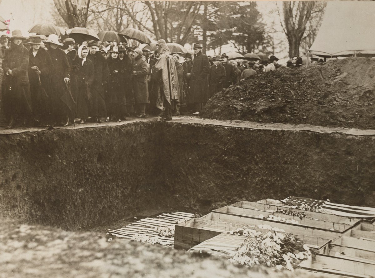 The bodies of sixty-three unidentified victims of the Eddystone explosion were buried together in the Chester Rural Cemetery following a general religious ceremony:  https://catalog.archives.gov/id/31478193 