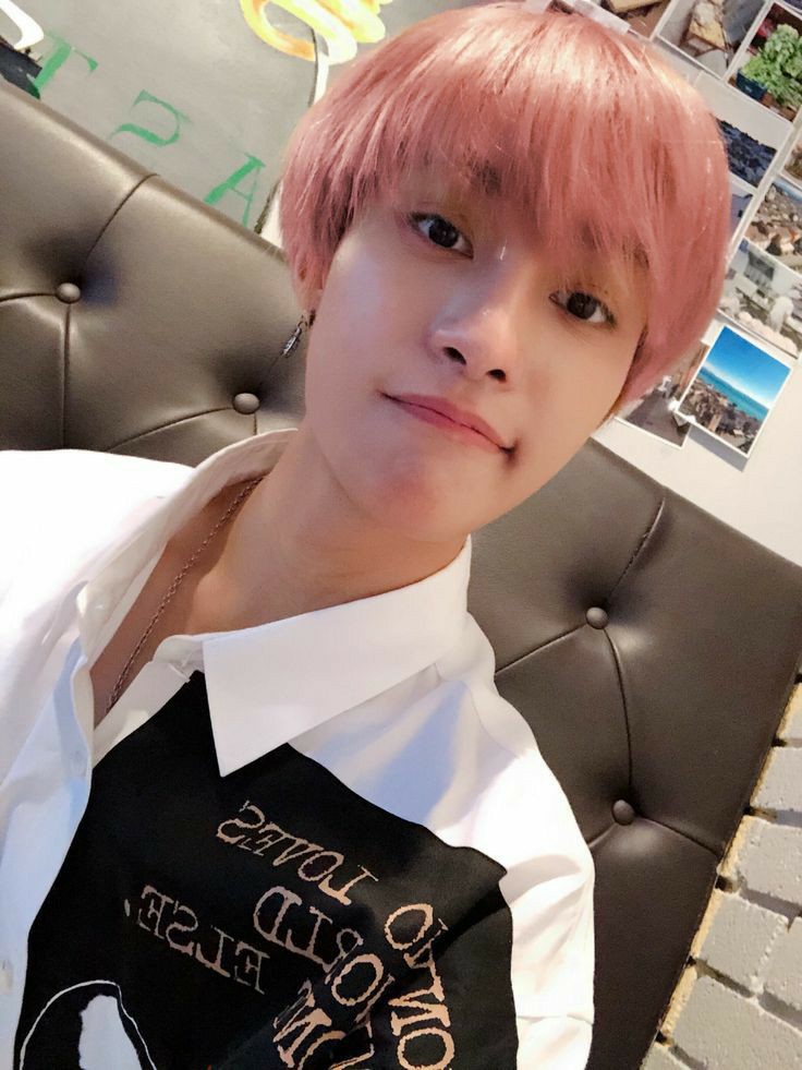 His natural hair color is pink wbk