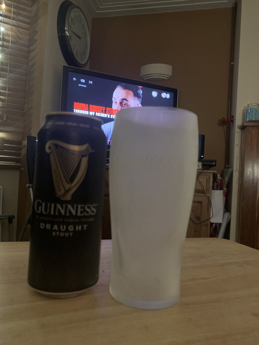 sheikurcory's tweet photo. Think I am in love #Guinness #SundayTipple #EasterSunday #BlackStuff https://t.co/QaCzxYexGe