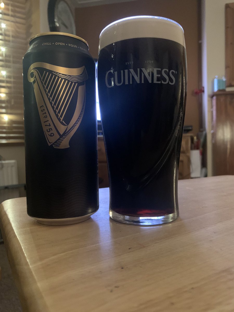 sheikurcory's tweet photo. Think I am in love #Guinness #SundayTipple #EasterSunday #BlackStuff https://t.co/QaCzxYexGe