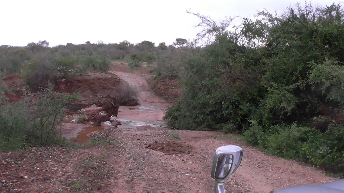 #tanariver #merunationalpark sigh.. when you could travel anywhere @kenyapics