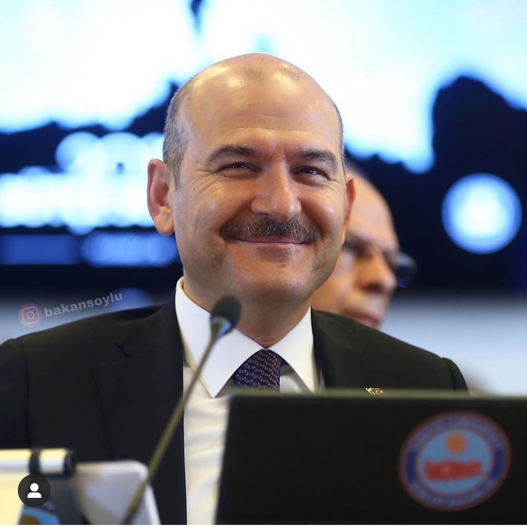 Son gülen iyi güler..😉😉😂😂
#suleymansoylununyanindayiz 
<a href="/suleymansoylu/">Süleyman Soylu</a>
