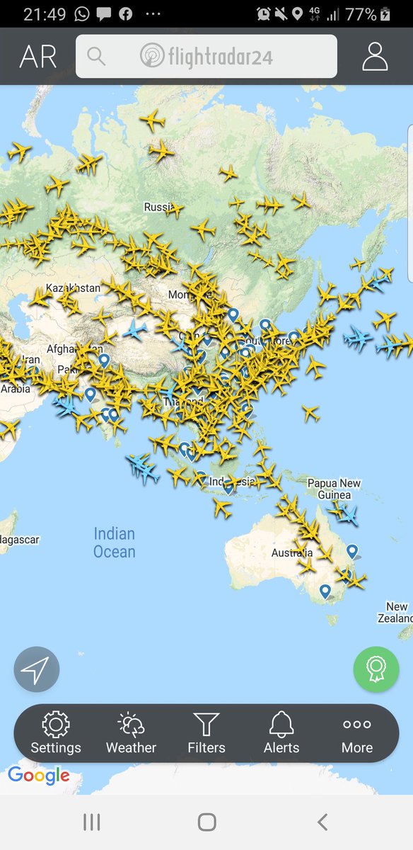 BrezhMalaba's tweet photo. Look at this crazy swarm of commercial flights into &amp; out of the US, Europe and Asia at this very moment. But there are barely a dozen airborne planes in Africa right now. Is air travel not risky, in view of Covid-19, or is someone selling us a dummy? https://t.co/xwvKnGFXvd