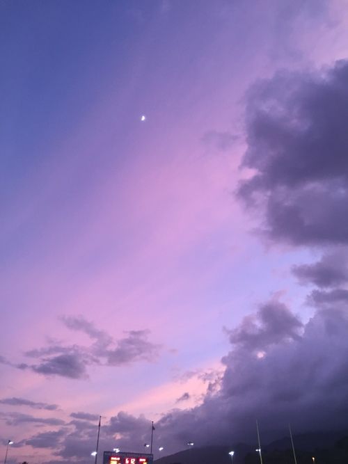 it's missing euphoria hours so here is rue bennett as the sky 
