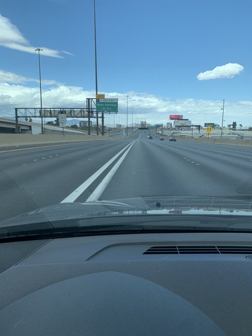 Las Vegas interstate 15 empty as fuck.. Definitely don&rsquo;t miss the traffic https://t.co/UJNf9GrIuJ<a href="/tag/happyhumpday"class="tags"><span>#happyhumpday</span></a><a href="/tag/pawg"class="tags"><span>#pawg</span></a><a href="/tag/folloback"class="tags"><span>#folloback</span></a>