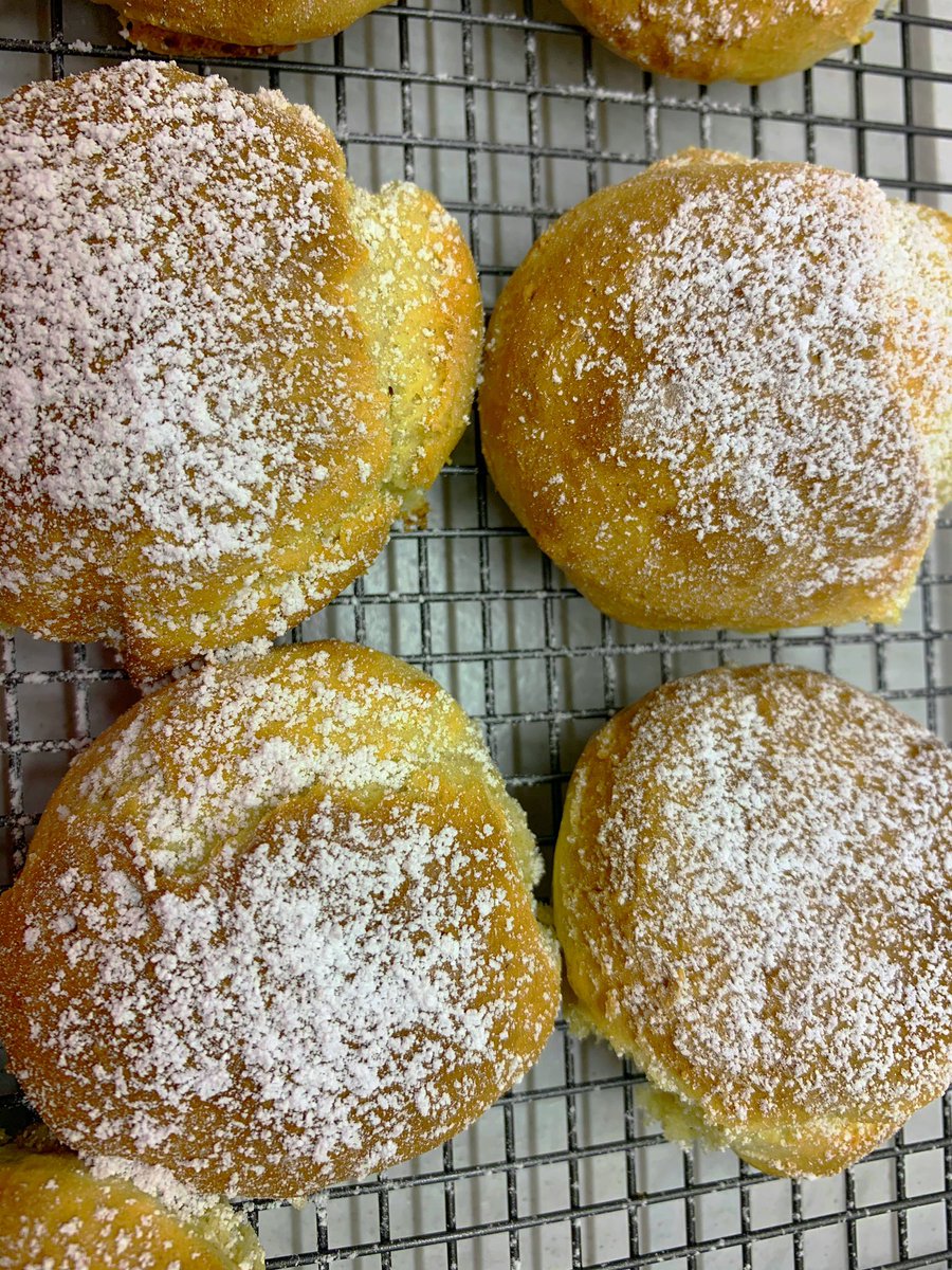 ChristallaJ's tweet photo. The kids were feeling peckish...evening tea time me thinks #sconetime @Mood4FoodED https://t.co/3Bym4uoIn0