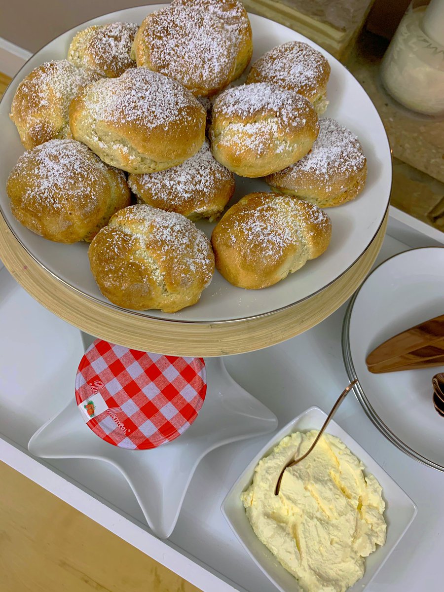 ChristallaJ's tweet photo. The kids were feeling peckish...evening tea time me thinks #sconetime @Mood4FoodED https://t.co/3Bym4uoIn0