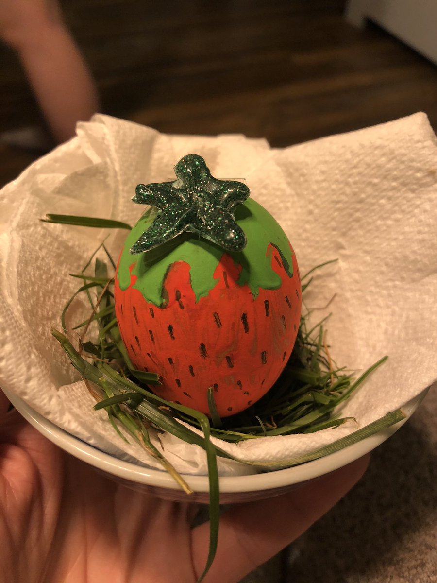 NatalieC_77's tweet photo. @Y6Southdale Lylah’s strawberry &amp; cactus creations 🐰🥚 https://t.co/FGe5GakkEq