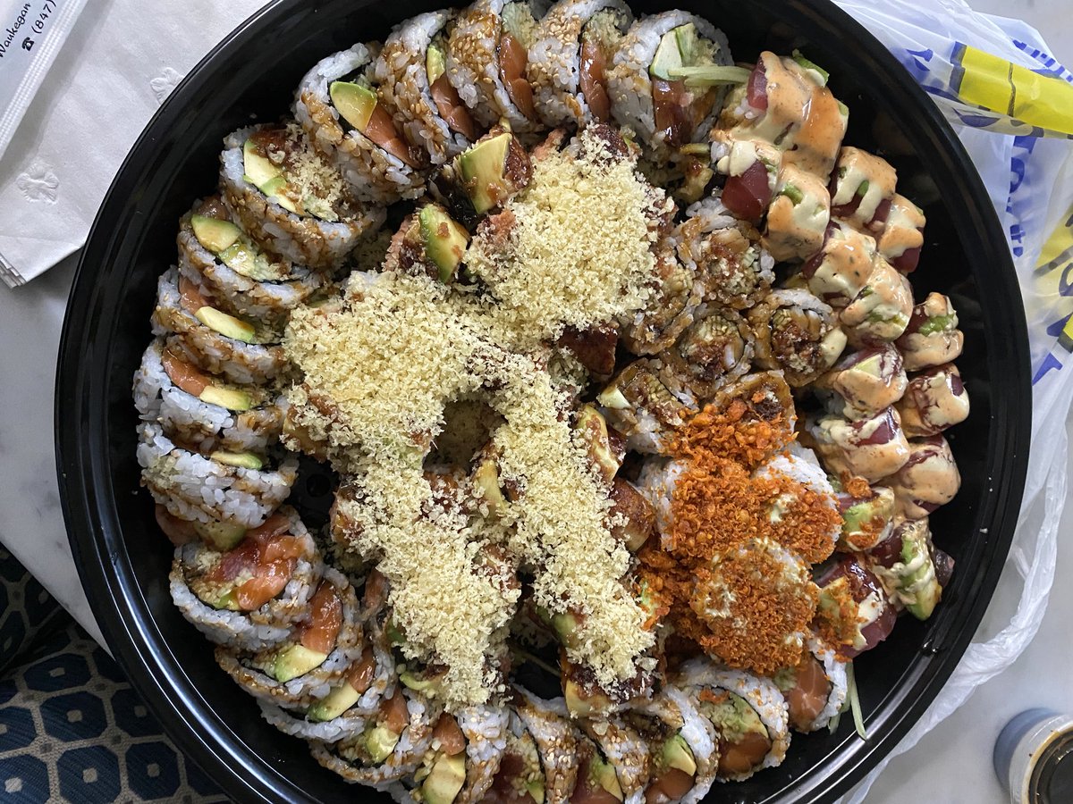 DeliveryGod4's tweet photo. Just part one of #dinner last night from Sushi Kushi @SushiKushiToyo     🍣

#delivery #carryout #sushi #food #lockdownchowdown https://t.co/aVWNvhGR0H