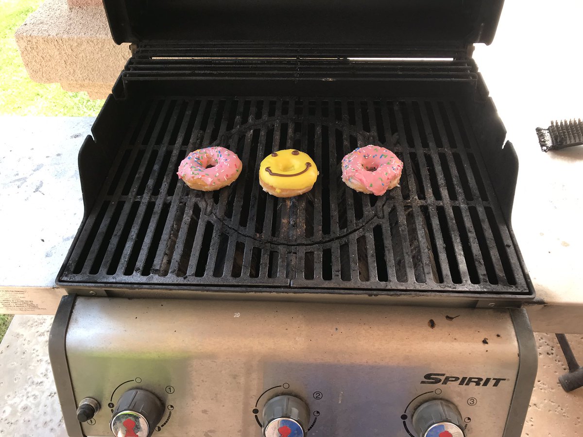 PalmSpringsPOA's tweet photo. Happy Easter. PSPOA officers are enjoying a brunch BBQ today thanks to Krispy Kreme! #pspoa #bbq #easterbrunch #krispykreme https://t.co/vxIFNWYPHf