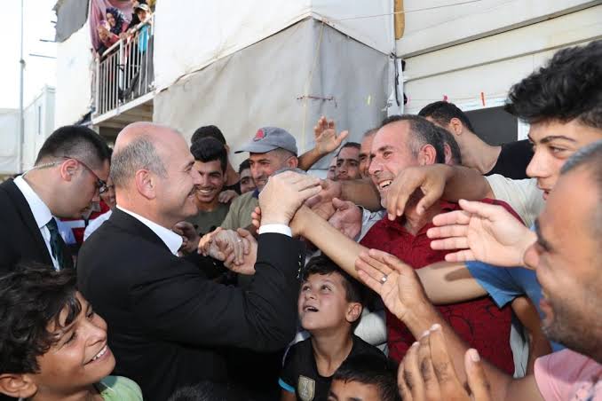 AhmadA3m's tweet photo. Mazlumlar için
#istifanikabuletmiyoruzSOYLU https://t.co/5xpx4dl3u4