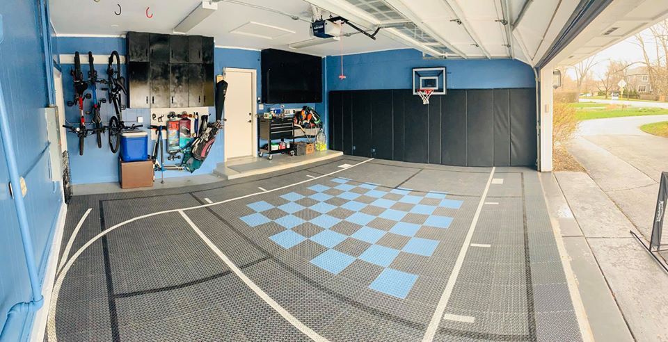 AdvantageCourt's tweet photo. Standard two car garage turned into basketball, pickle-ball, dodgeball, hockey, soccer, checkers, chess. You can still drive and park inside. Call (847) 274 - 8998 | https://t.co/LlUW2WVs5P | info@HCAsports.com | #phonesdown #familygoals #multicourt #gamecourt #activekids https://t.co/MZ5xgg19Tz