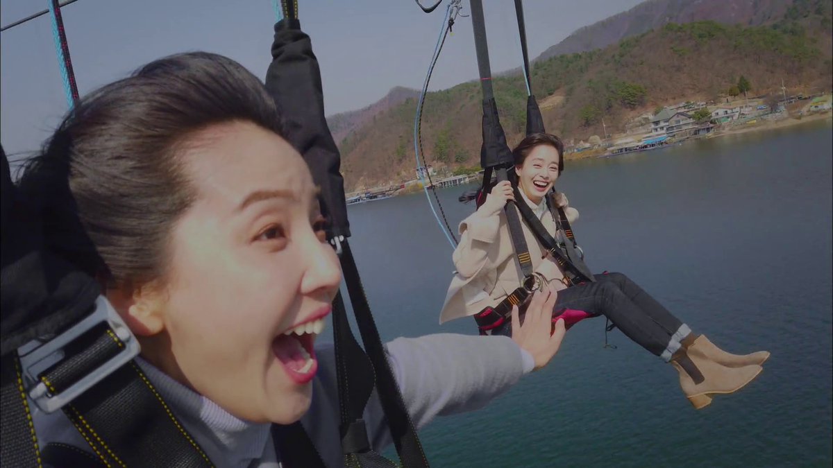 NetizenDrama's tweet photo. she is seriously the best best friend 😭❤️

#HiByeMama https://t.co/L8X9fLe2Fq