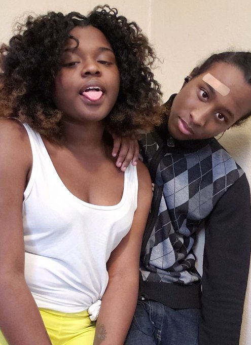 Happy easter from me and my favorite brotherrrr 😋🖤 https://t.co/SriN5JmY2R<a href="/tag/newprofilepic"class="tags"><span>#newprofilepic</span></a>