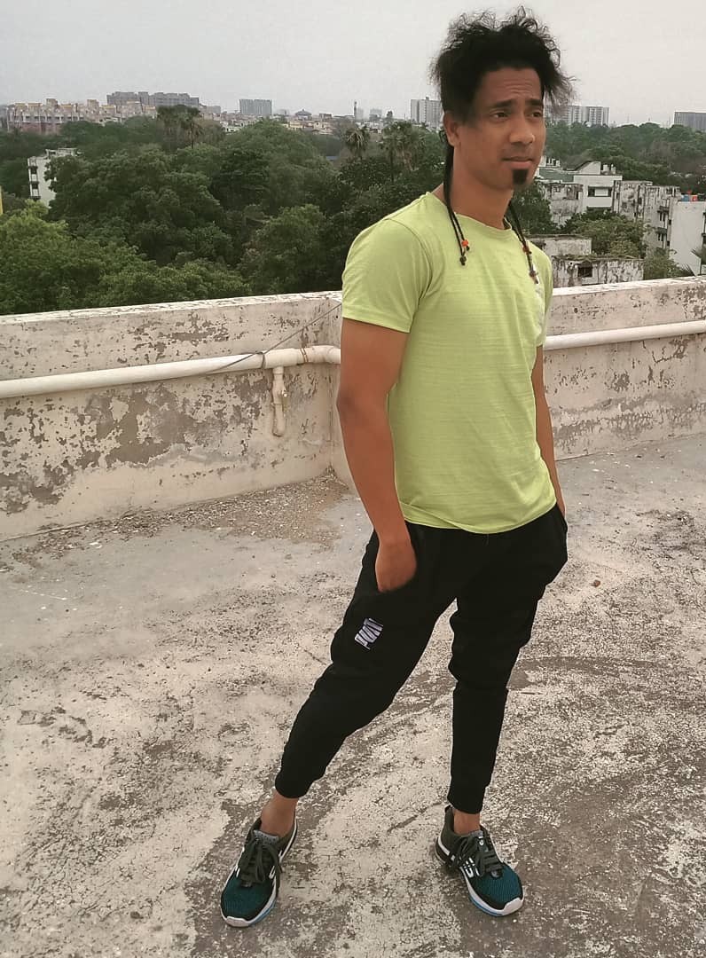 YudiKachhap's tweet photo. Being alone in this QUARANTINE World....#QuarantineLife #quarantinemood #IsolationLife #StayHome #BeSafe https://t.co/Fhd7LzUCSe