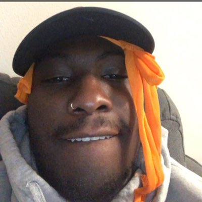 Vans4Lifeee's tweet photo. #NewProfilePic https://t.co/fLIe57zD9c