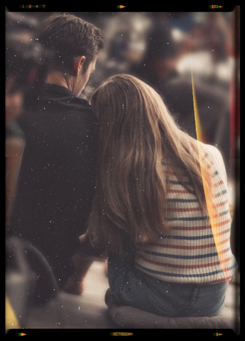 goldensuckle's tweet photo. like she said.. he’s got a nice shoulder. 🥺 https://t.co/JvWk05wcQD