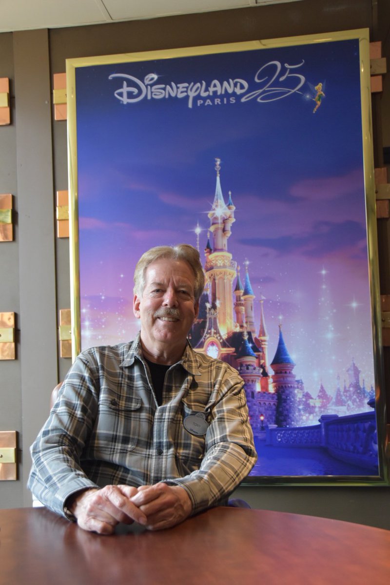 Mousesteps's tweet photo. Tony Baxter is a rock star at Disneyland Paris - he is SO popular there. #disneylandparis #DLP28 #dlp #DisneylandParis28 https://t.co/FXQNF5clbA