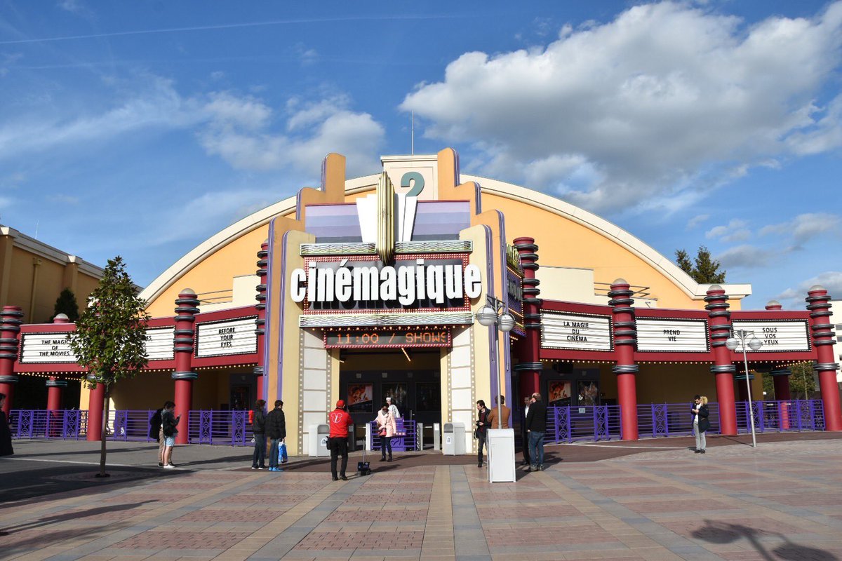 Mousesteps's tweet photo. The last CineMagique was during our 25th anniversary DLP trip - I first saw it in April 2002 in the first month it ran (on a 10th anniversary DLP trip). #dlp #DLP28 #DisneylandParis28 https://t.co/CdnbkSAtmW