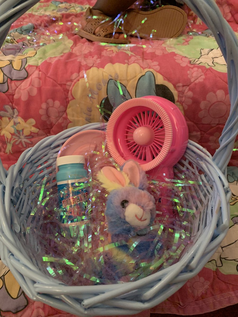 shortiesade_'s tweet photo. Happy Easter/Resurrection Sunday from me and my Munchkin!!! https://t.co/pkRjjjqheY