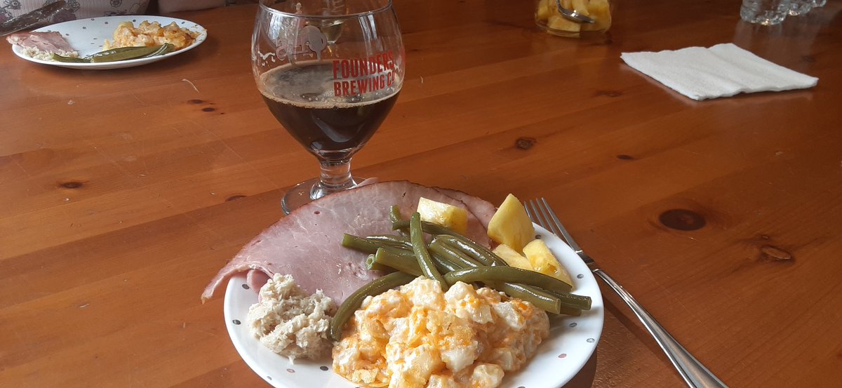 sonicdeathfish's tweet photo. A rather simple, but tasty Polish Easter meal this year.
#DearbornHam
#2017KBS
#CheezyPotatoes
@faturday
Happy Easter. https://t.co/rJ7BxIiZi6