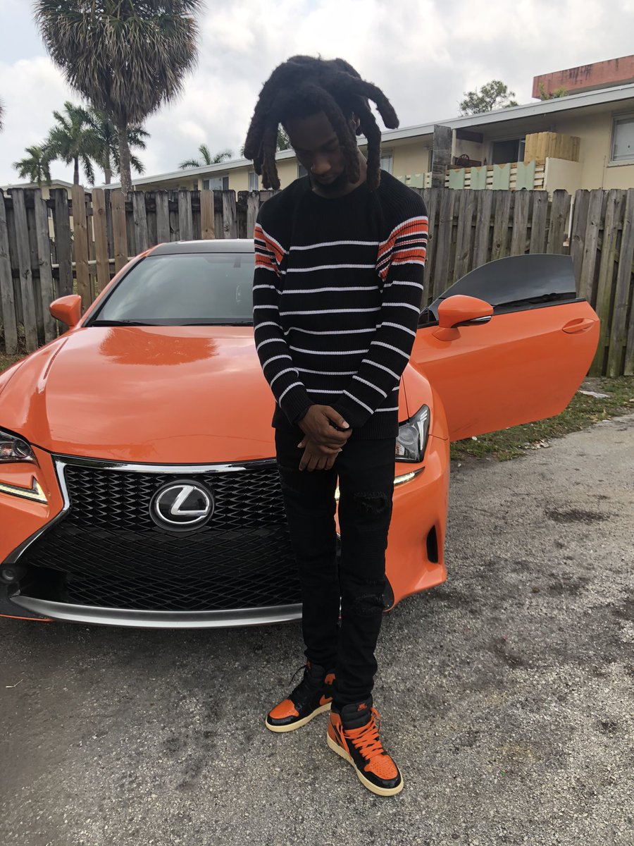FettiBoyzKay's tweet photo. I Peep All The Fucking Fake Shit I Been A Fucking Fox 🦊 Niggaz Know We Fucking Face Shit 💥 Don’t Get Put Inna Box 📦‼️💯 #BIGFetti #FreeTheFetti https://t.co/Kxm3eW5qj4