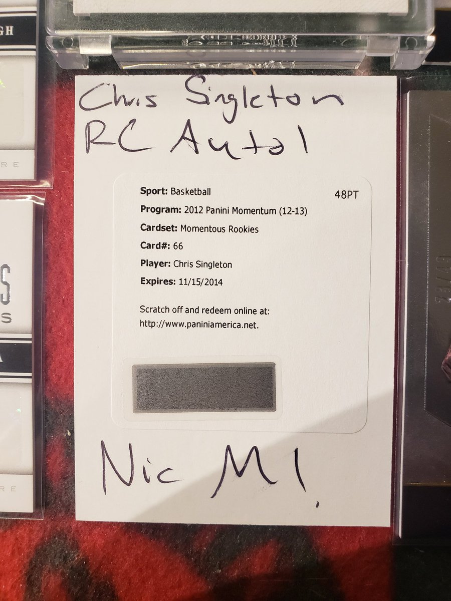 footballcrdonly's tweet photo. Sweet Box of Momentum at #SmokeBreaks tonight! Congrats @pcgreene83 on the Payton Auto /25! + Steimsma! @timmyahearn snagged the Jones &amp; Hansbrough! @GoOutsideGuy got the Ariza SP + Singleton Redemption! @CrattyPatty25 @JayrCards https://t.co/DBm1rlst3F