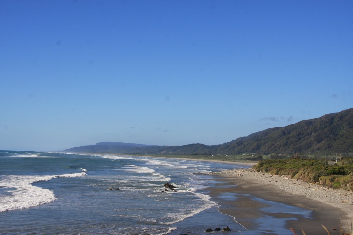 First, a few shots from the coastal drive between Greymouth and Westport on a glorious spring evening.