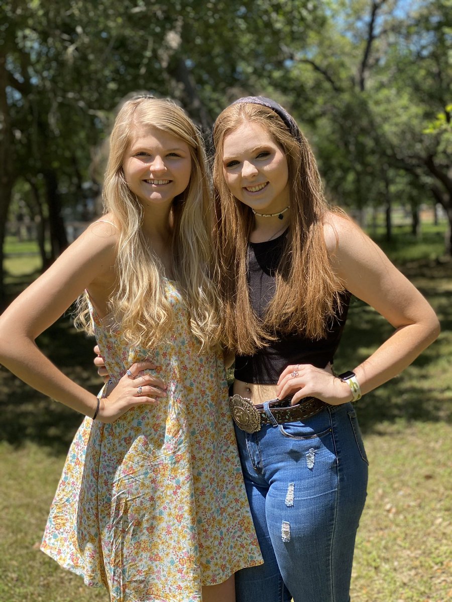 RiebChey's tweet photo. Happy Easter 💕🐤 https://t.co/u10PNHv1DQ