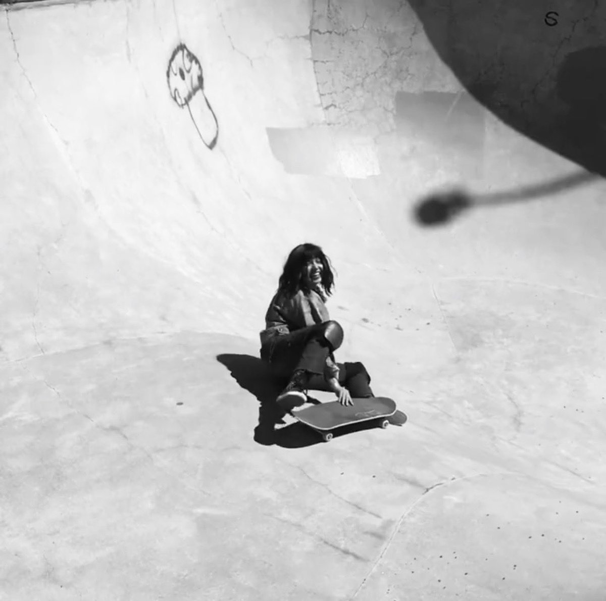 apachesk8boards's tweet photo. It’s ok to fail at something because sometimes you win at it too. This is Ty Thompson a fearless Apache skate team member in #AztecNM, from Dinetah, be like Ty in an age of fear, determined to win unphased and bold https://t.co/nx5YwZ6GVZ