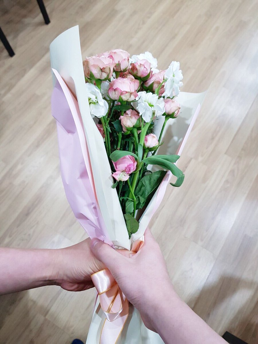 ATEEZofficial's tweet photo. [#민기] 밍기 비하인드 컷!!!
#ATEEZ #에이티즈 https://t.co/achVPYMgRH