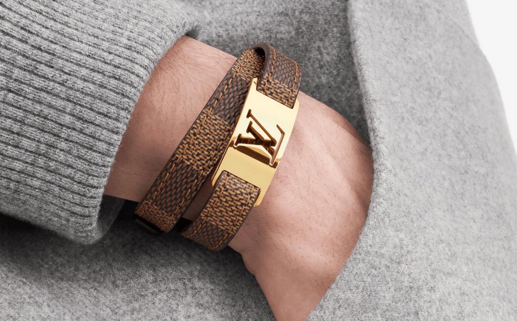X-এ HoooGoods: Louis Vuitton sign it bracelet~ Look back, and