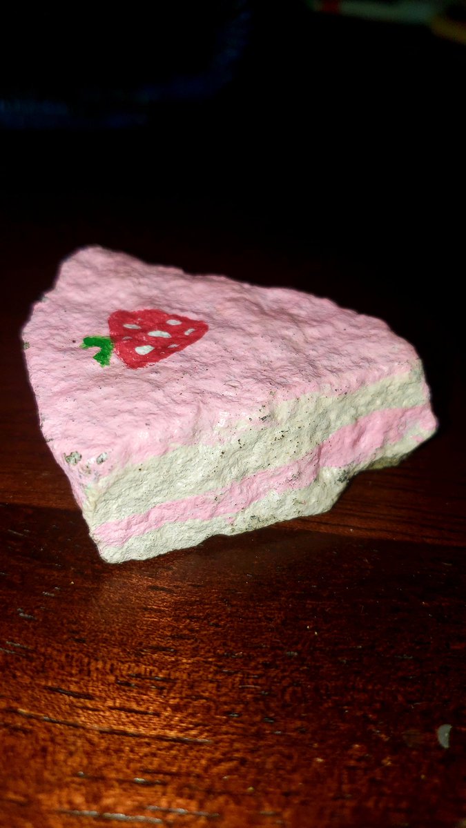 jayhoppus's tweet photo. So I found this rock a while back 🙂 https://t.co/BVFxQIfCCe