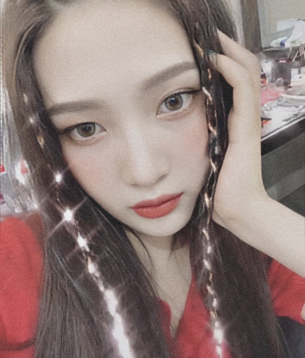 Joy asymmetrical eyes: mono lid & double lid eyes ; a thread: