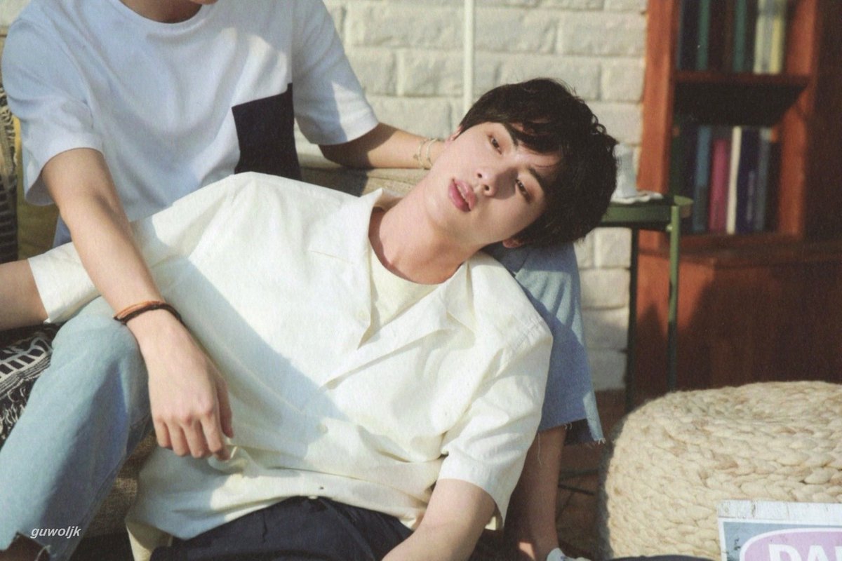 bonus: Jin resting on Hoseok #JIN  #진  #JHOPE  #제이홉  #2seok