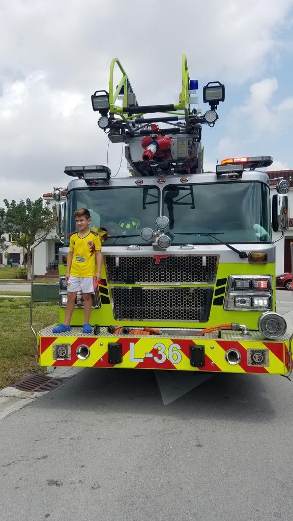 MDFR_PIO's tweet image. How do you celebrate your 10th birthday during the #coronavirus pandemic? Nico got a wonderful surprise visit from #MDFR L-36. The crew allowed him to experience the fire truck up close as they stood back observerving social distancing. #InBetweenCalls #AlwaysReadyProudToServe
