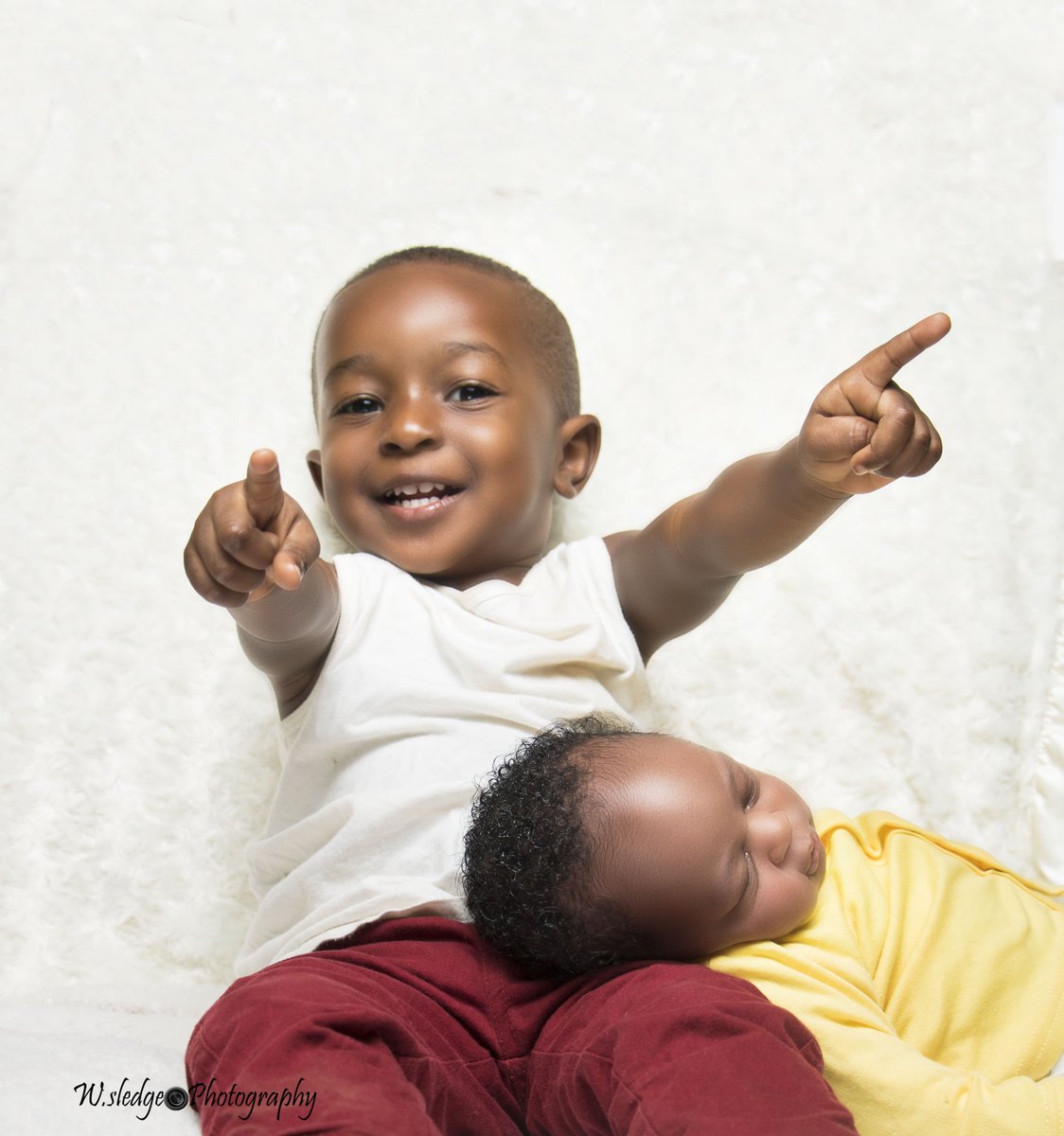 themmy2yi's tweet photo. Are they not adorable...@tybellotweets @RiaSolanke @BabyPhotoGuru @babyphotosAU @cussonsbabyng @segalink https://t.co/xDjXvL4I50
